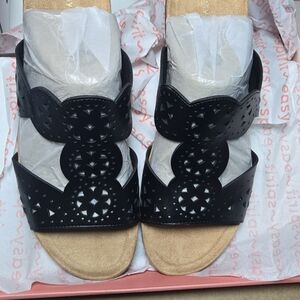 Easy Spirit Black Cut-Out Sandals